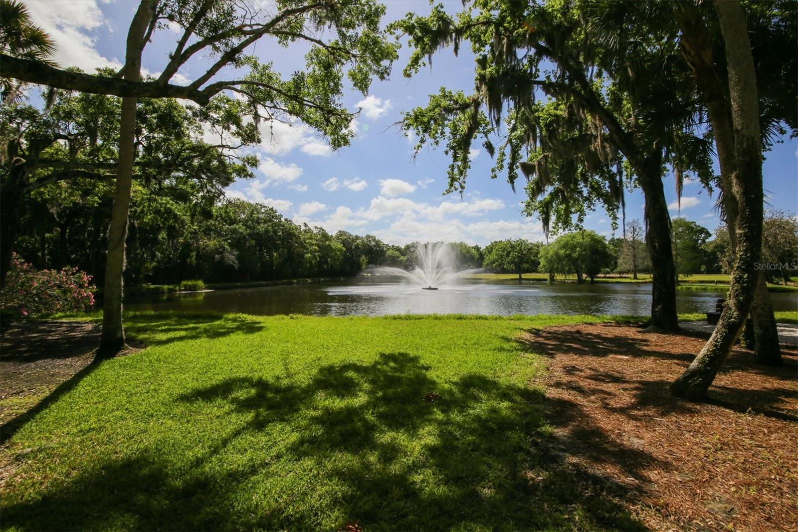 LONG COMMON - Residential