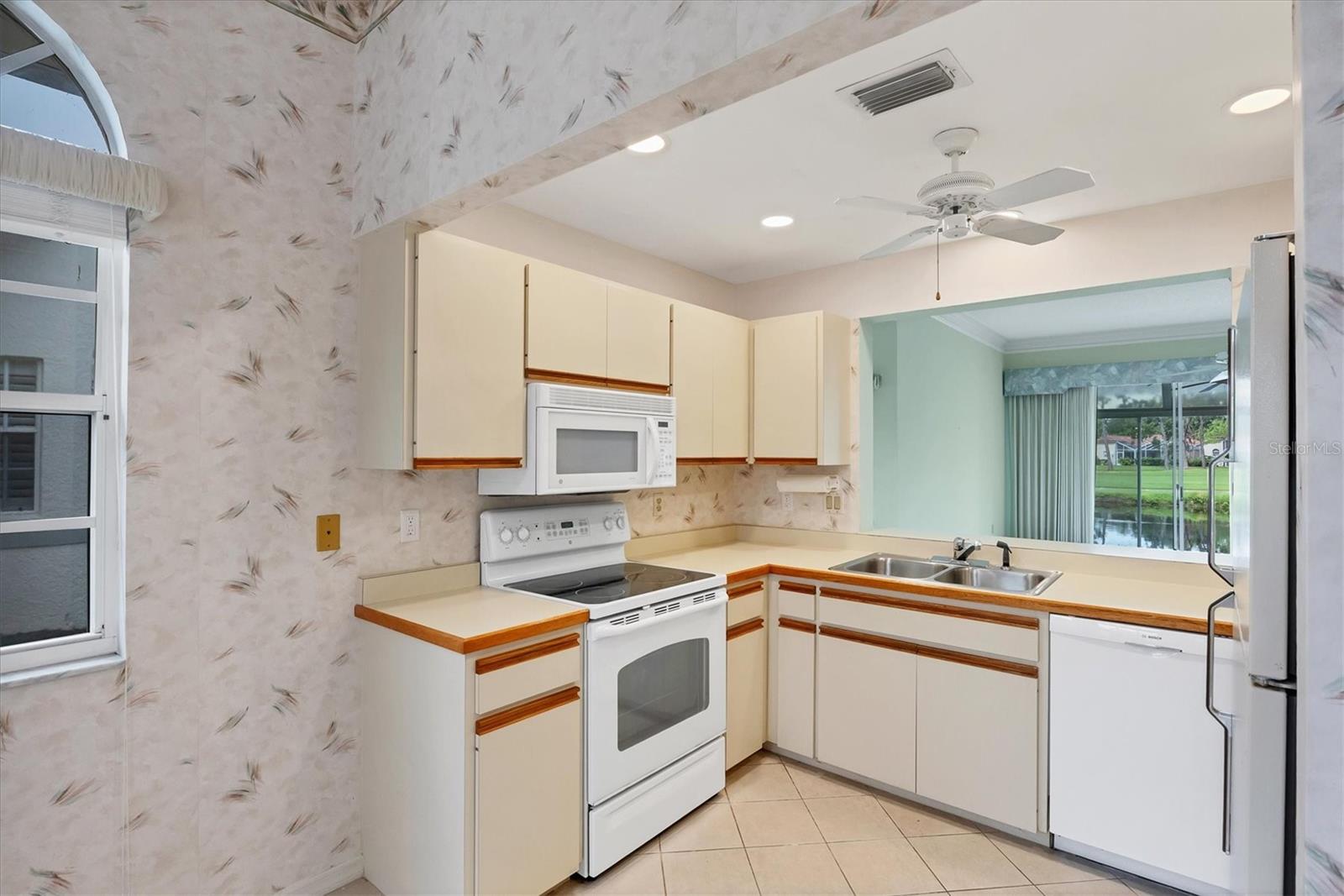 LONG COMMON - Residential