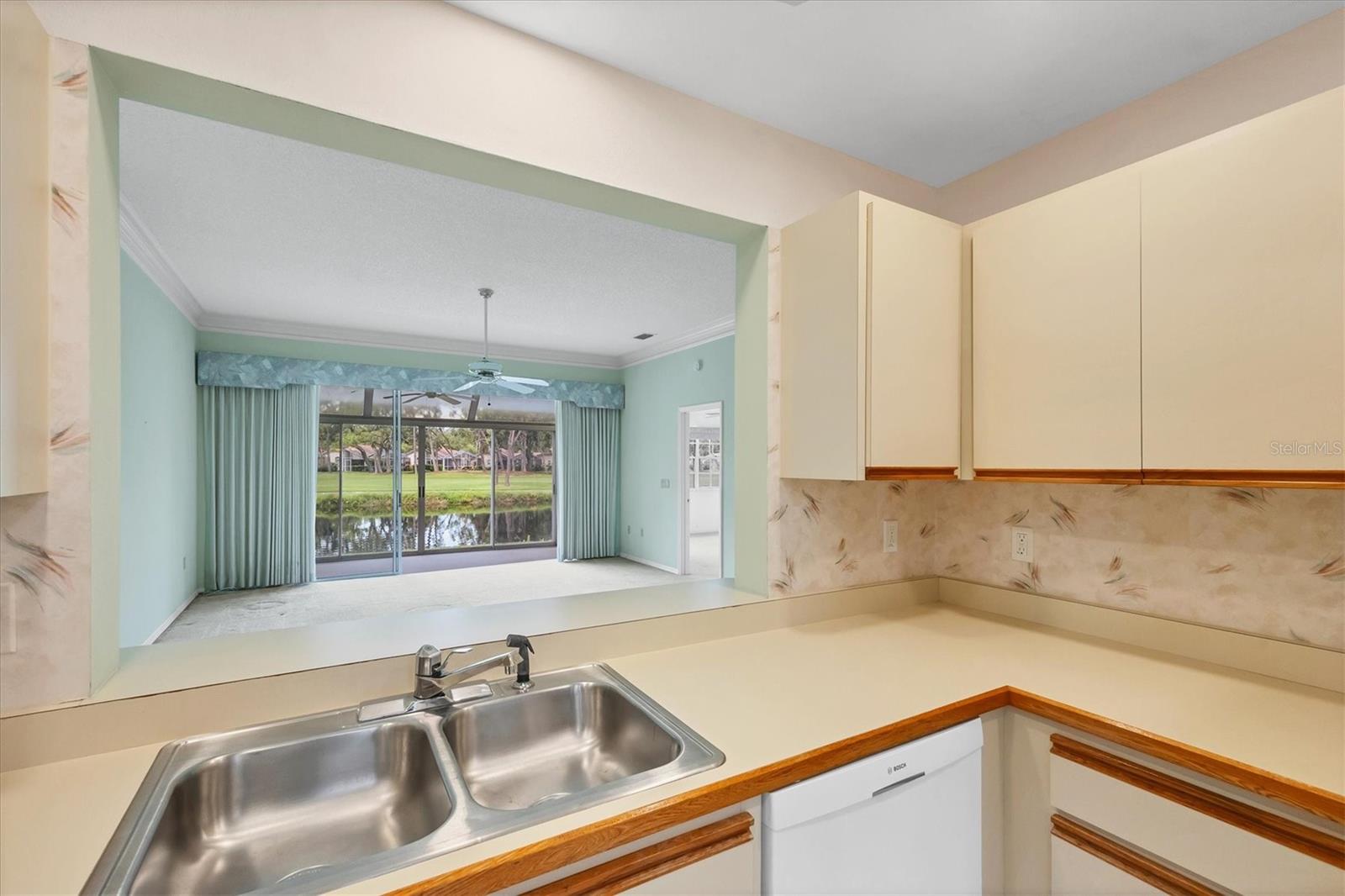 LONG COMMON - Residential