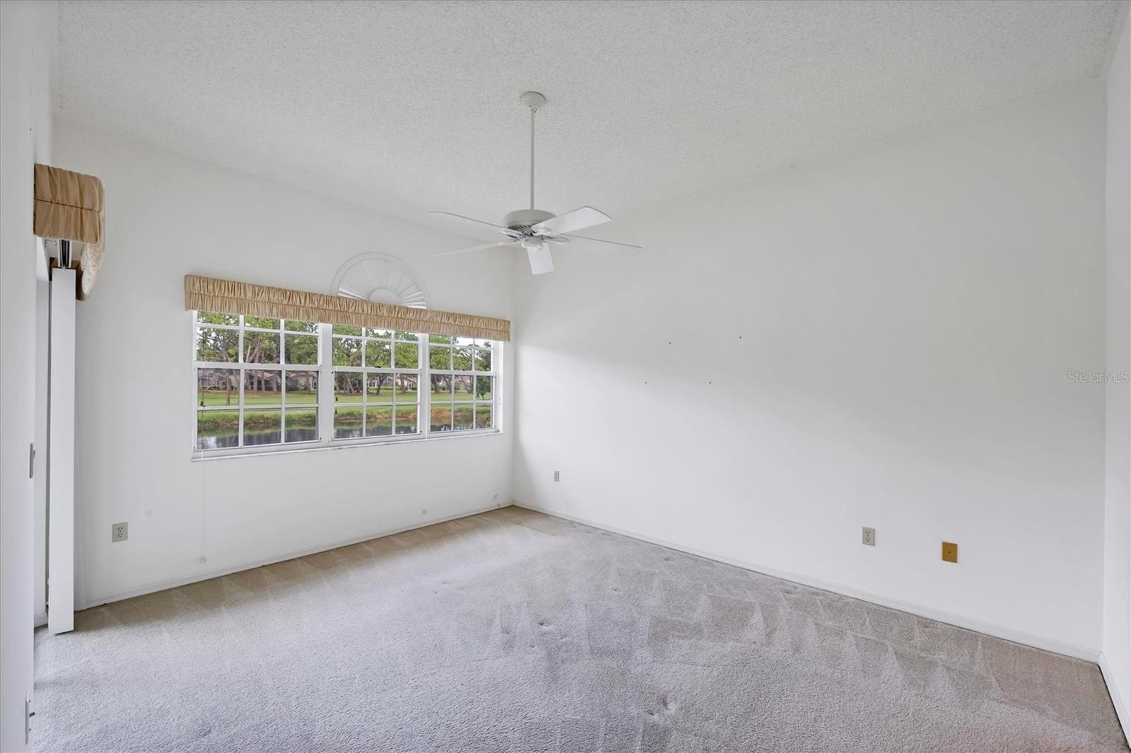 LONG COMMON - Residential