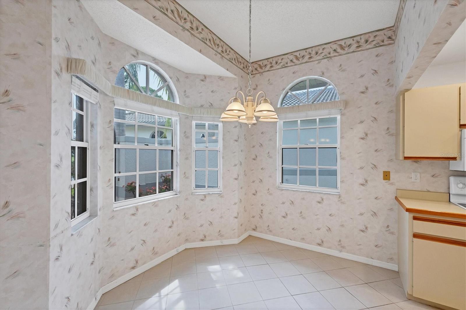 LONG COMMON - Residential