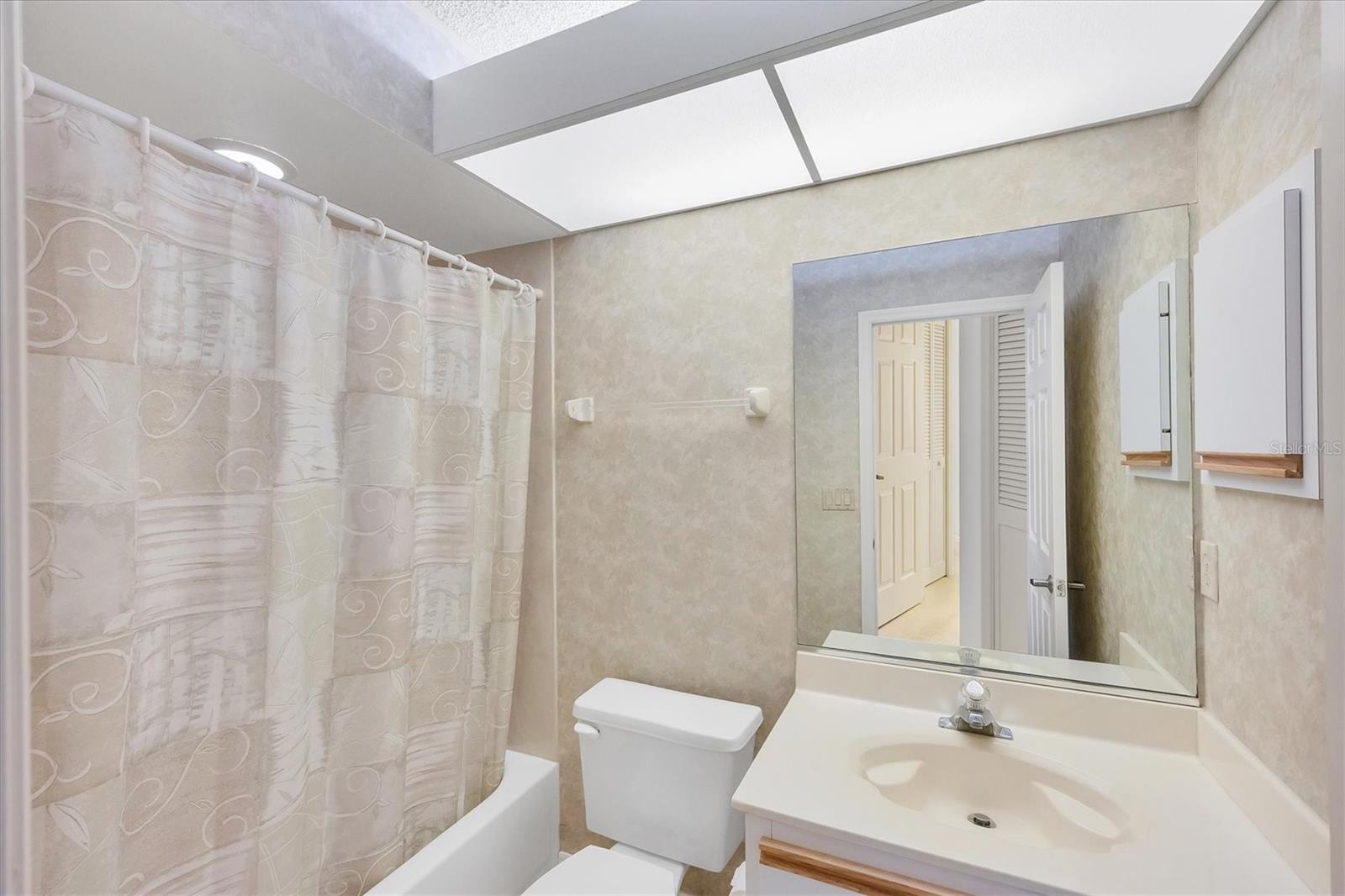 LONG COMMON - Residential