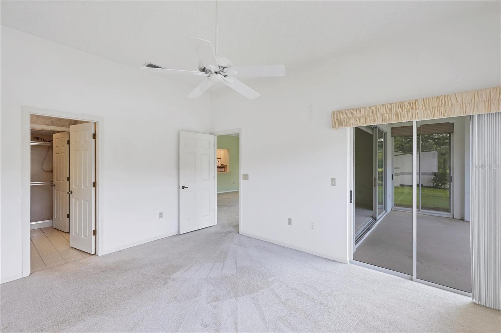 LONG COMMON - Residential