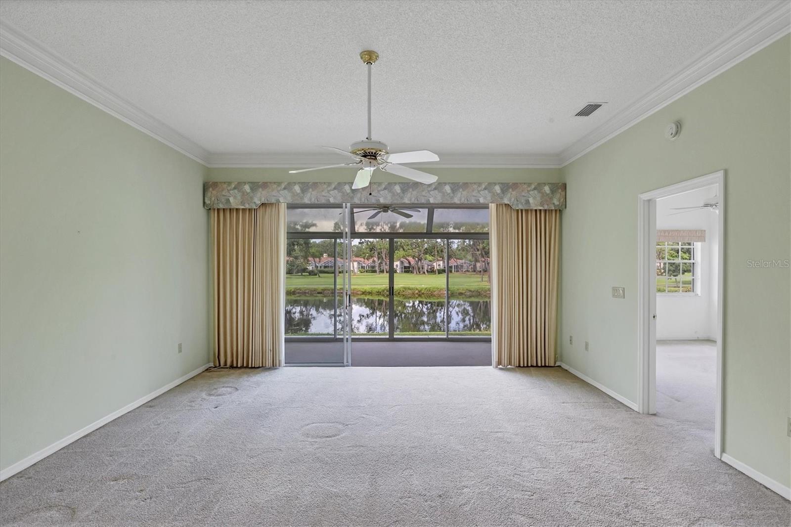 LONG COMMON - Residential