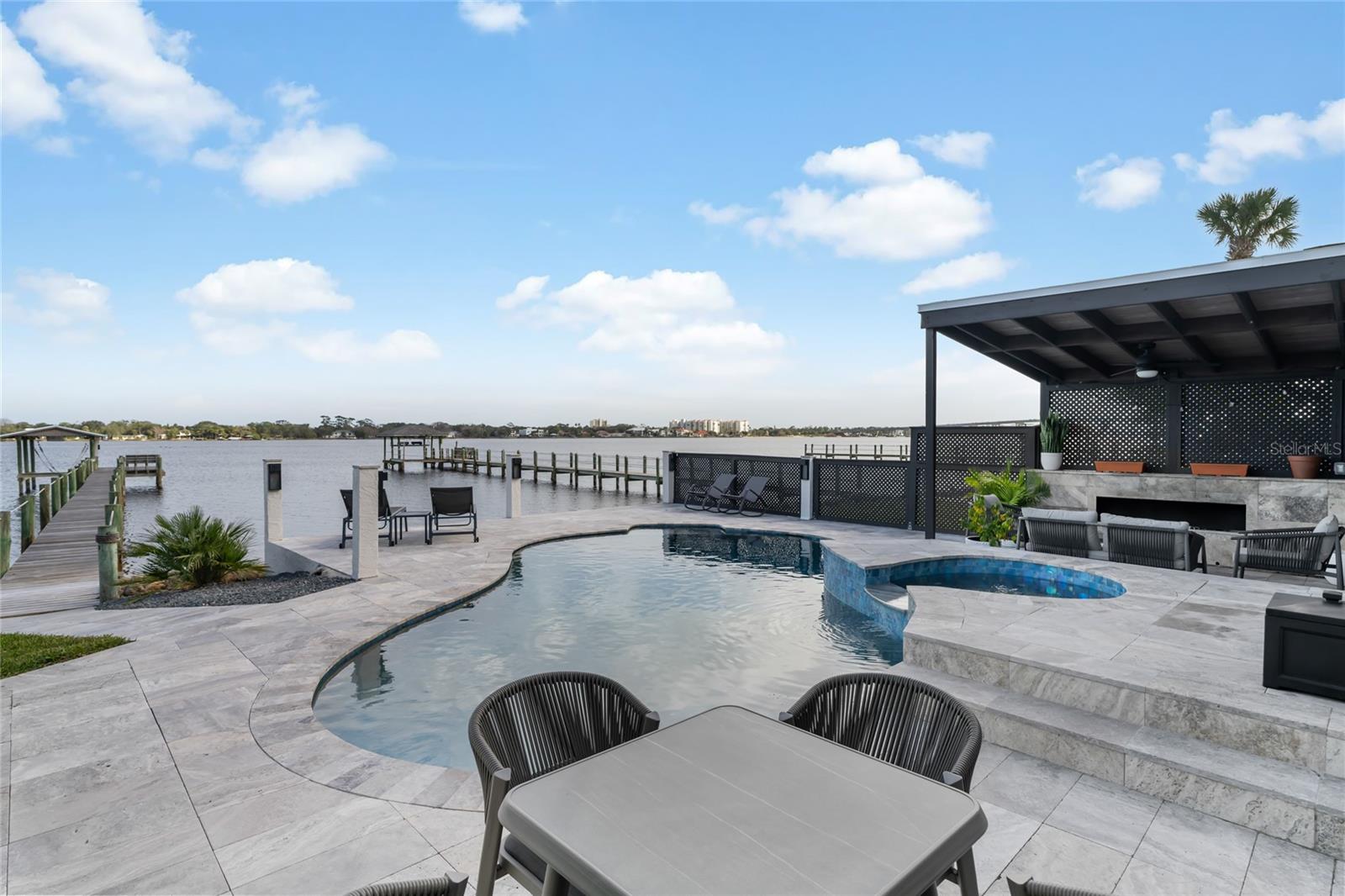ORMOND TERRACE - Residential