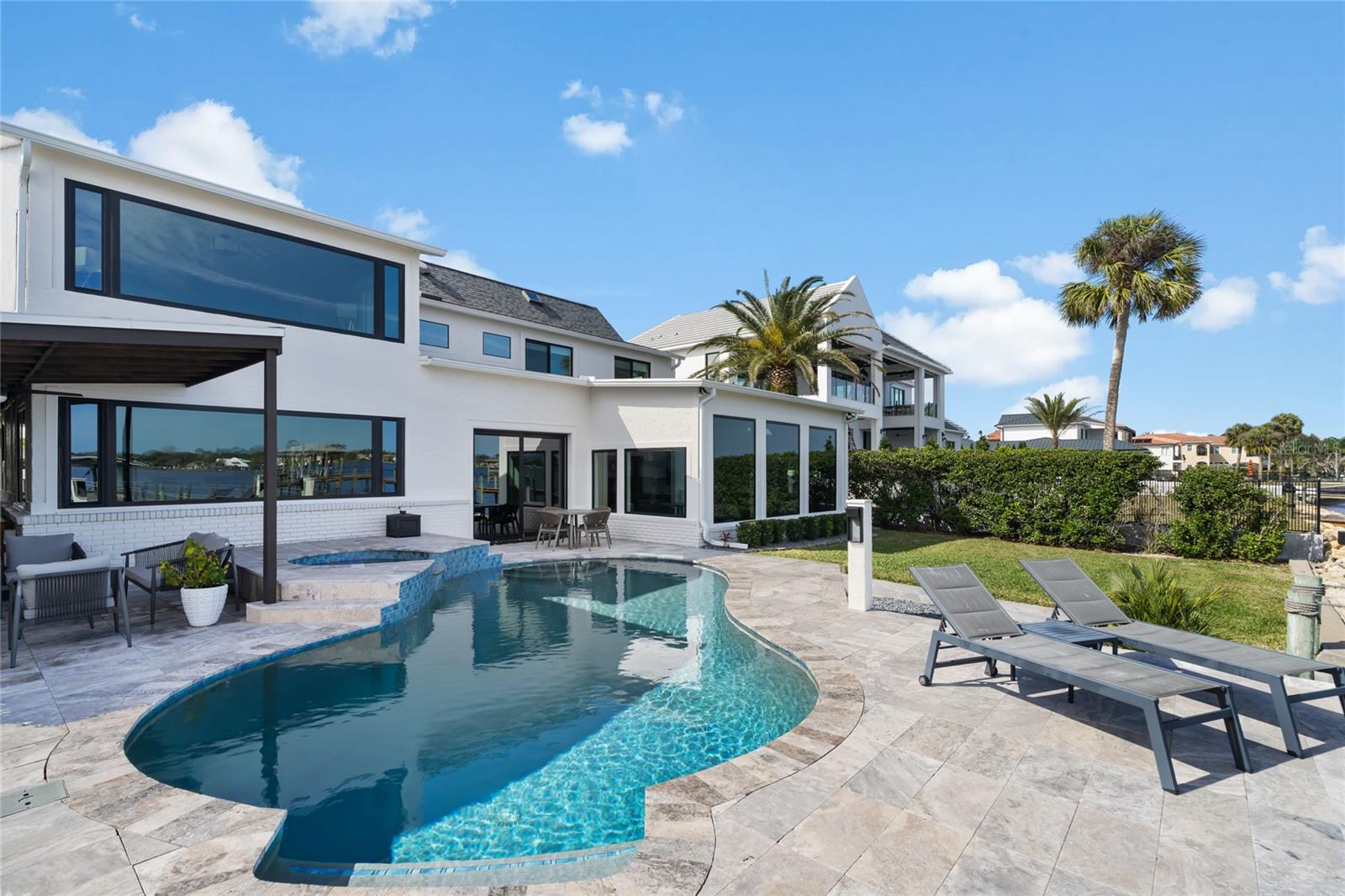 ORMOND TERRACE - Residential