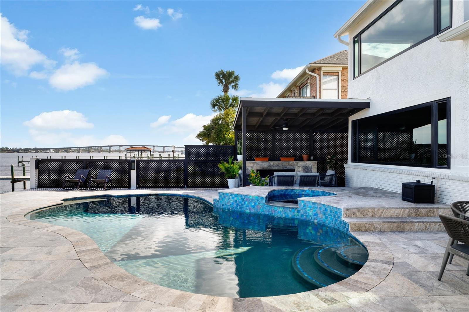 ORMOND TERRACE - Residential