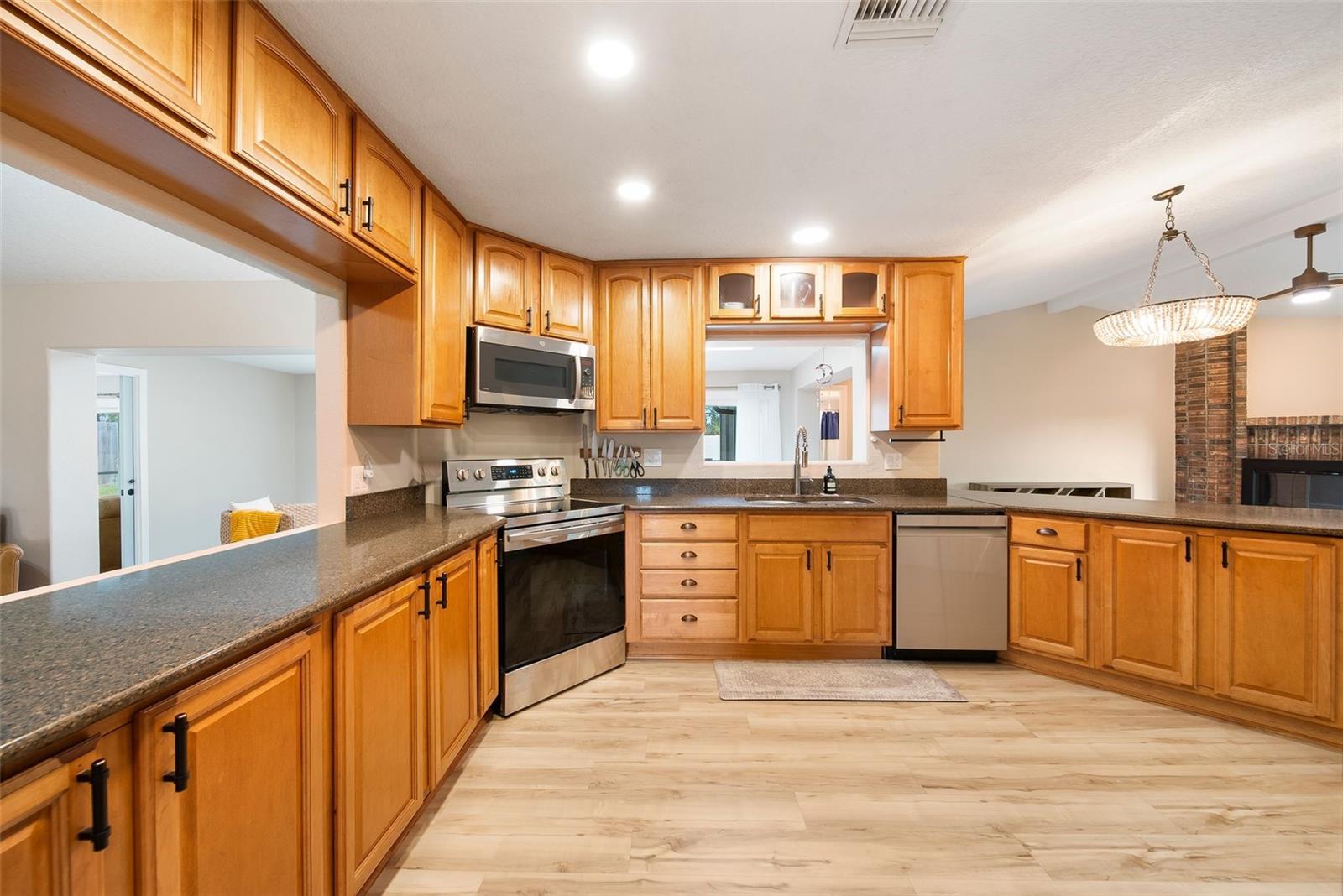 JENNIFER ESTATES - Residential