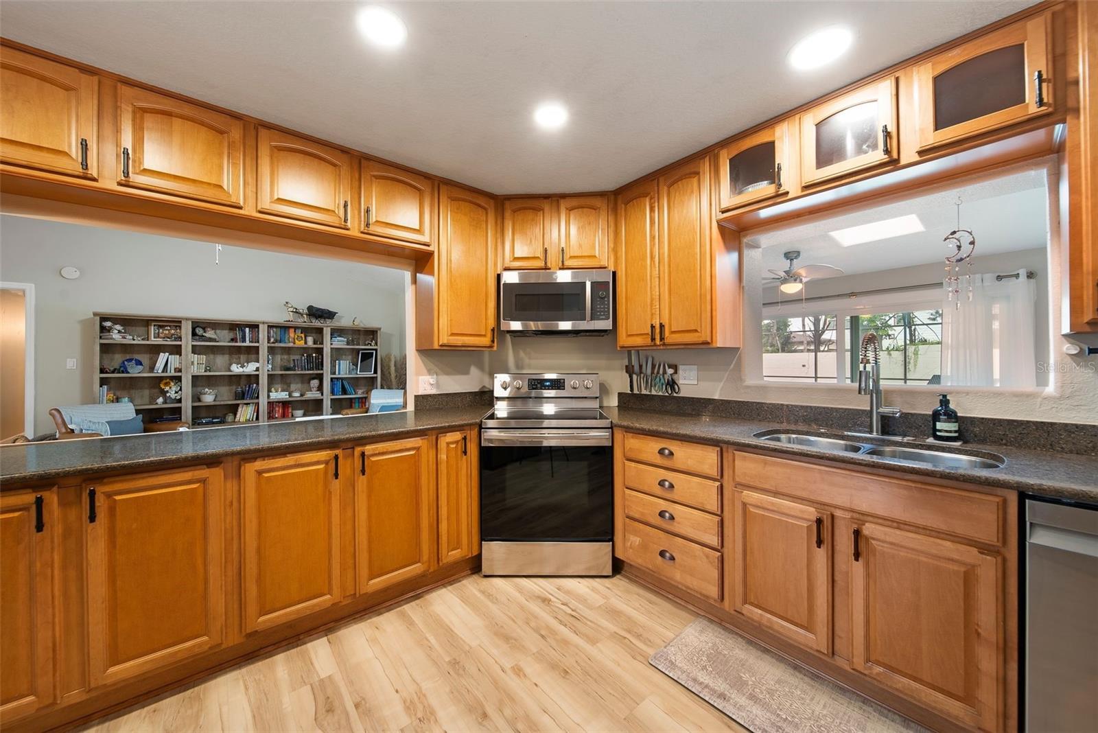 JENNIFER ESTATES - Residential