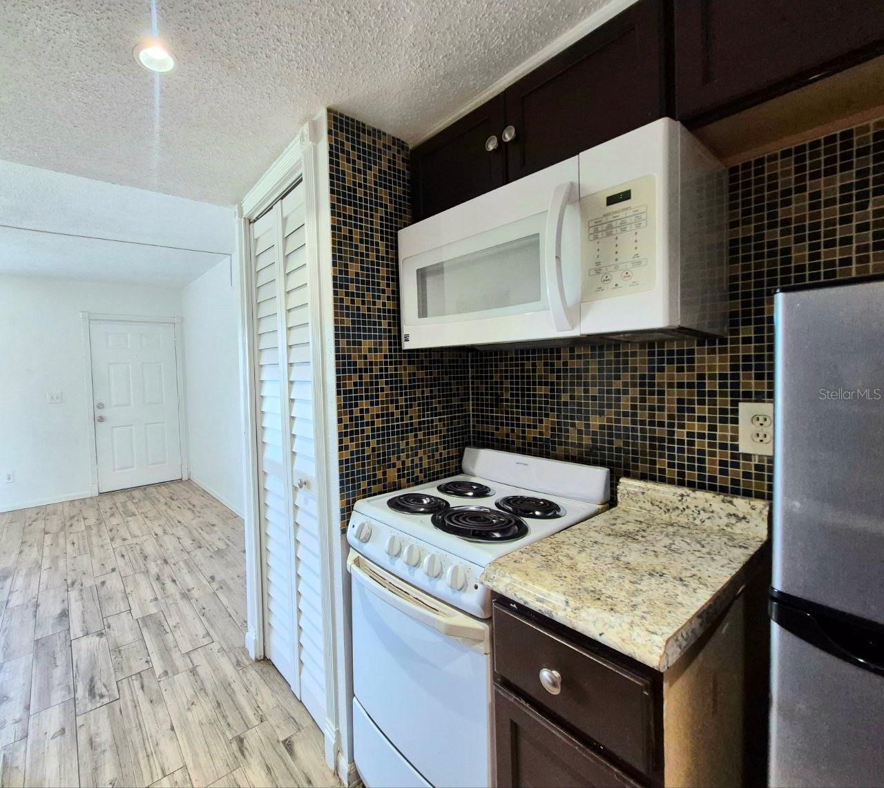 WATERSIDE CONDO II - Residential Lease