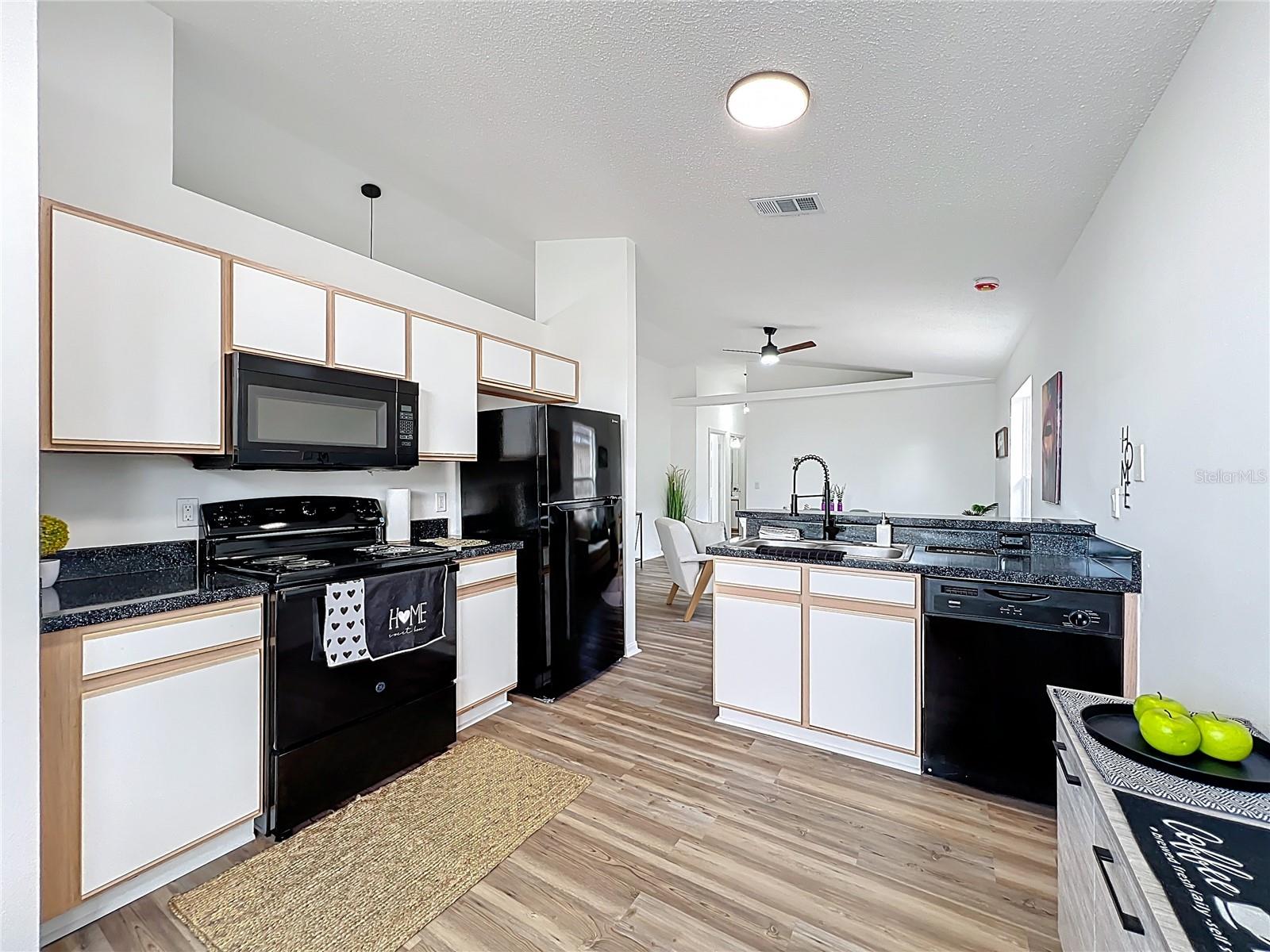 SILVER PINES POINTE PH 02 45/139 - Residential