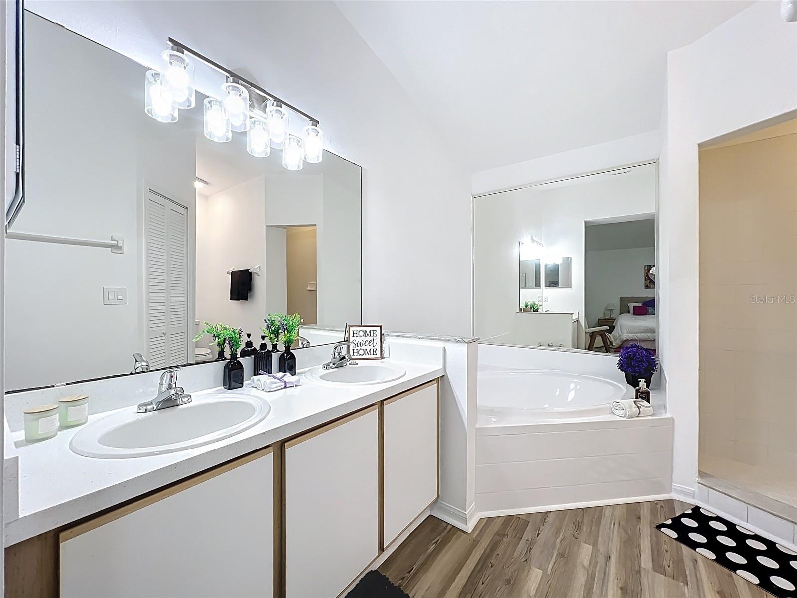 SILVER PINES POINTE PH 02 45/139 - Residential