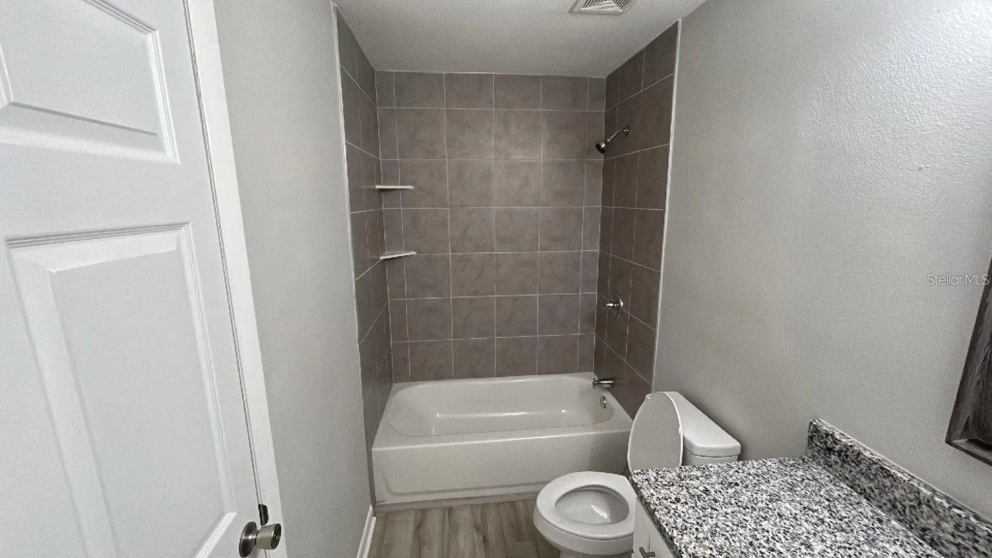 RAINBOW S END ESTATE - Residential