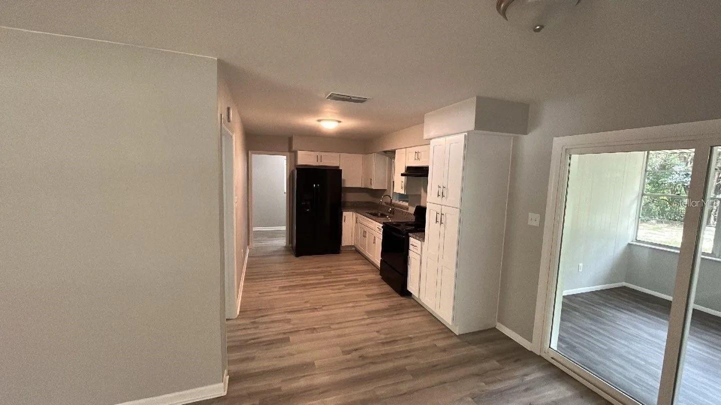 RAINBOW S END ESTATE - Residential