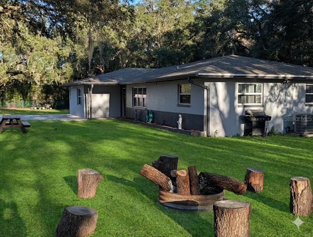 RAINBOW S END ESTATE - Residential