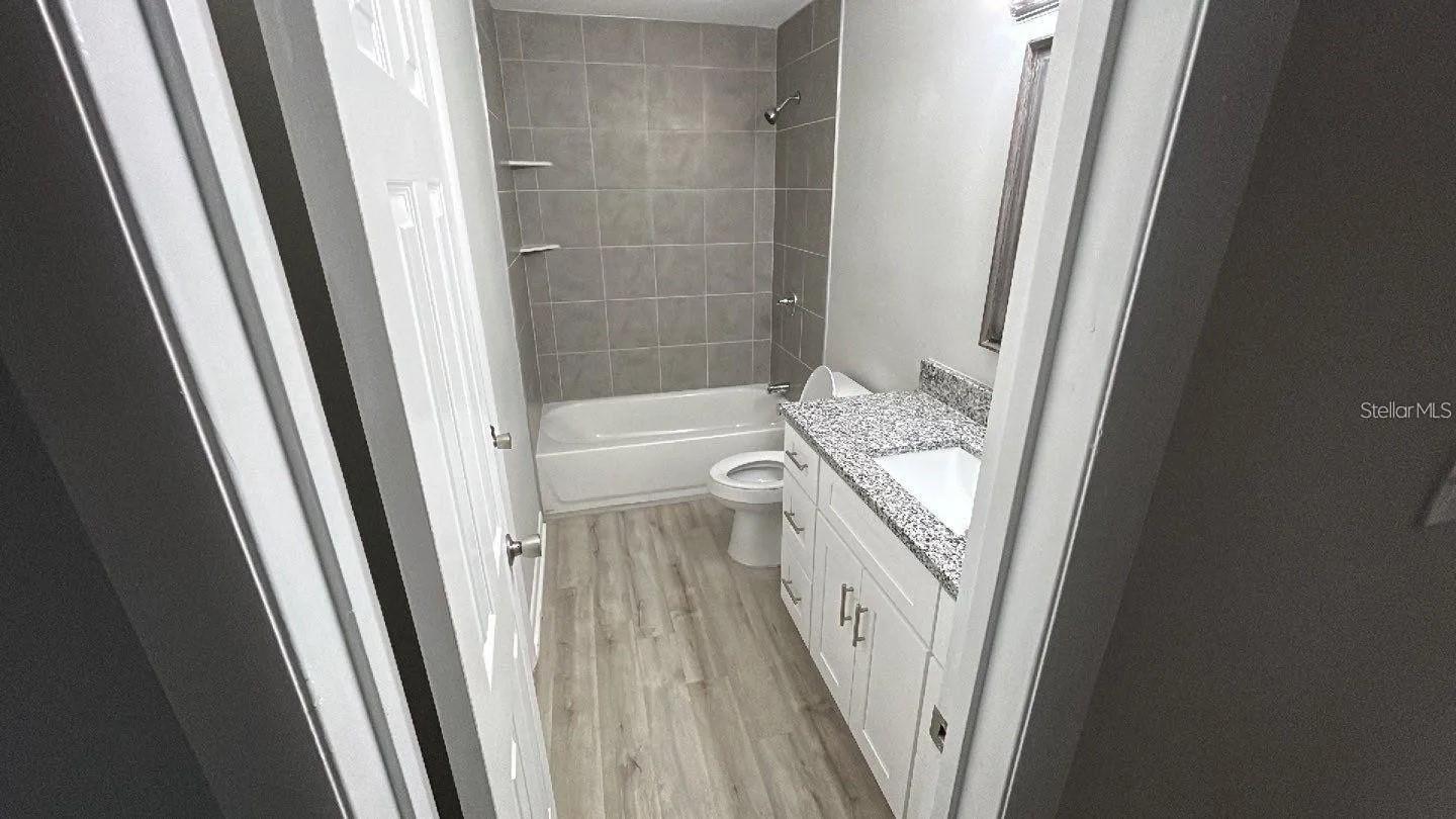 RAINBOW S END ESTATE - Residential