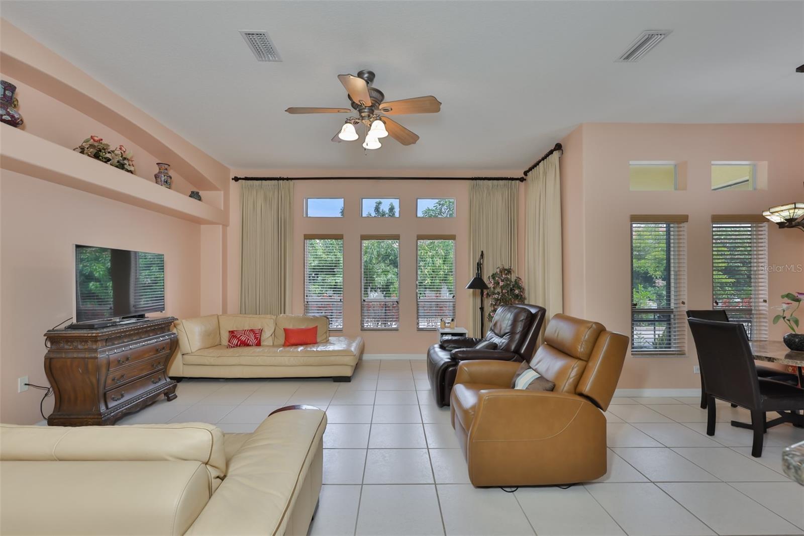 LA PALOMA VILLAGE UNIT 2 PH - Residential