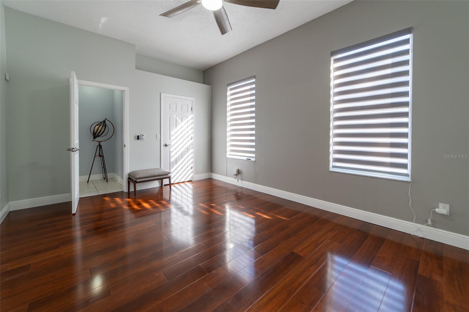 WOODFIELD OAKS - Residential