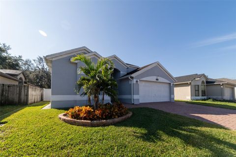 Photo of 1352 Woodfield Oaks Drive, Apopka, FL 32703 (MLS # O6393132)