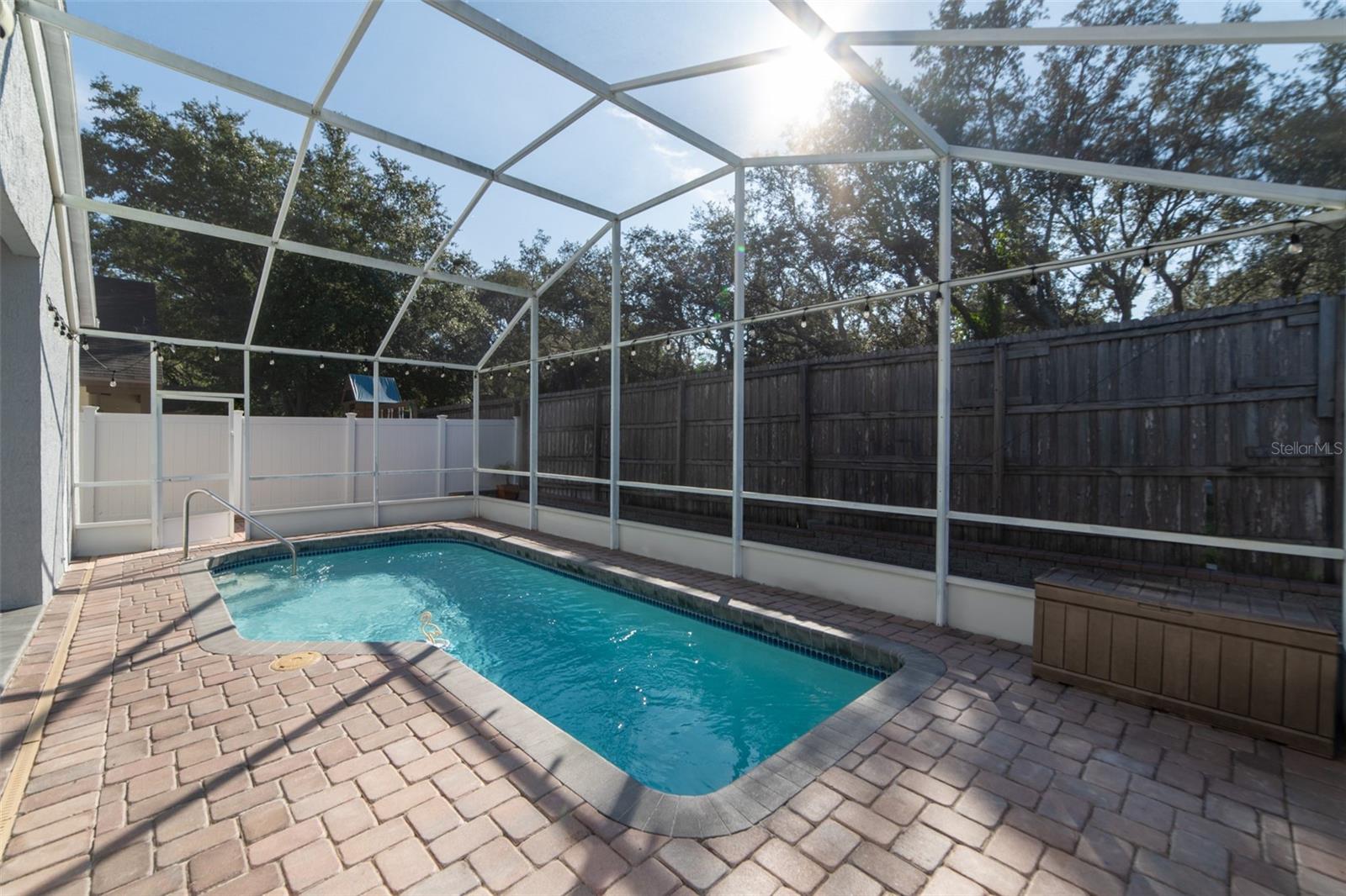 WOODFIELD OAKS - Residential