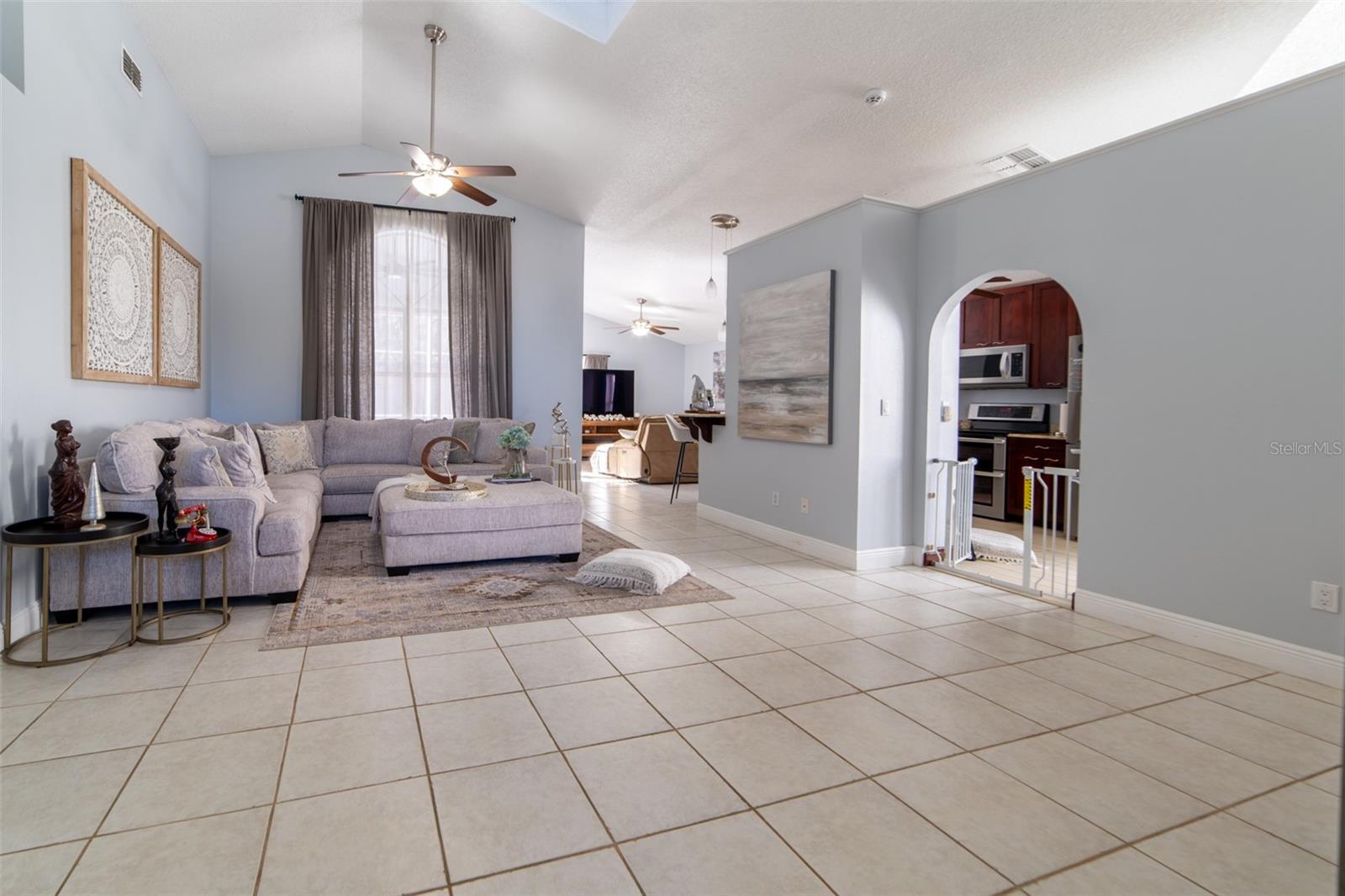 WOODFIELD OAKS - Residential