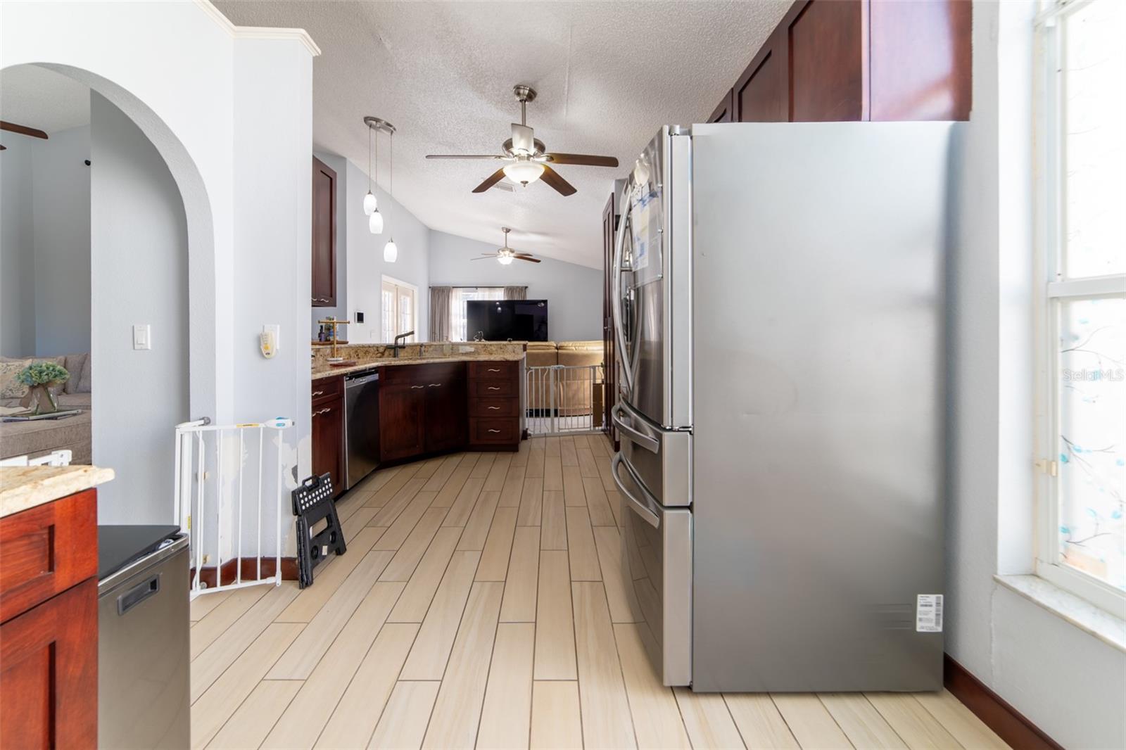 WOODFIELD OAKS - Residential