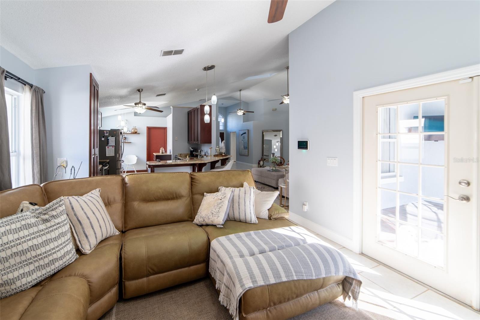 WOODFIELD OAKS - Residential