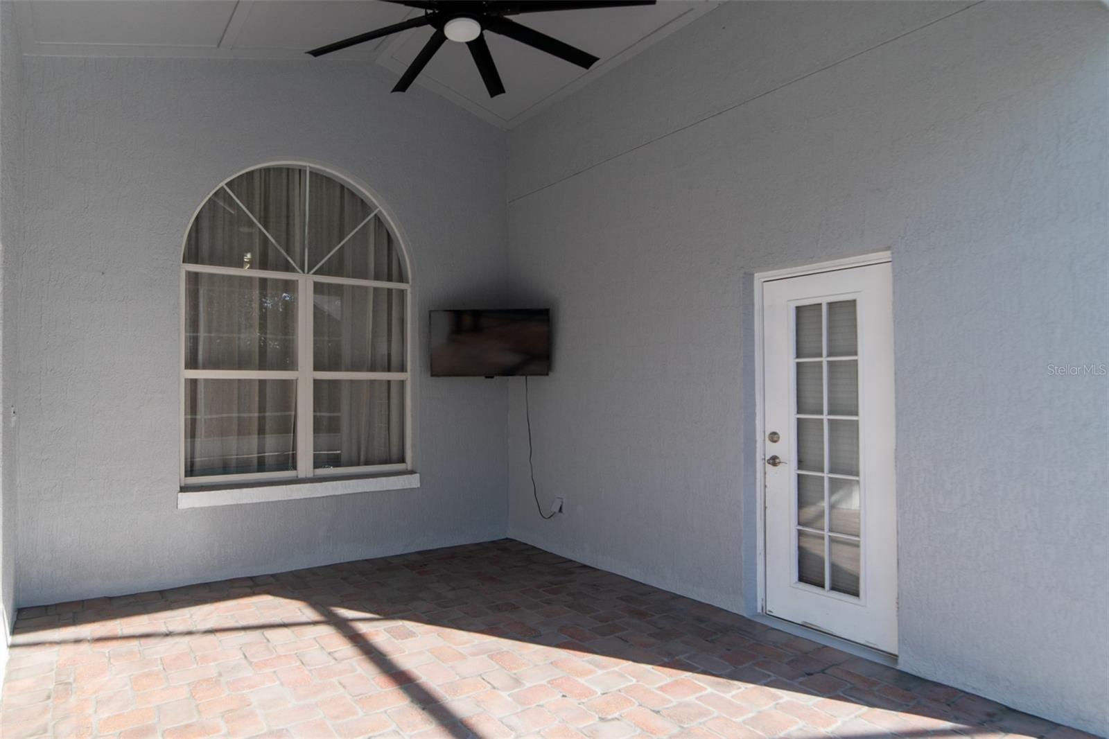 WOODFIELD OAKS - Residential