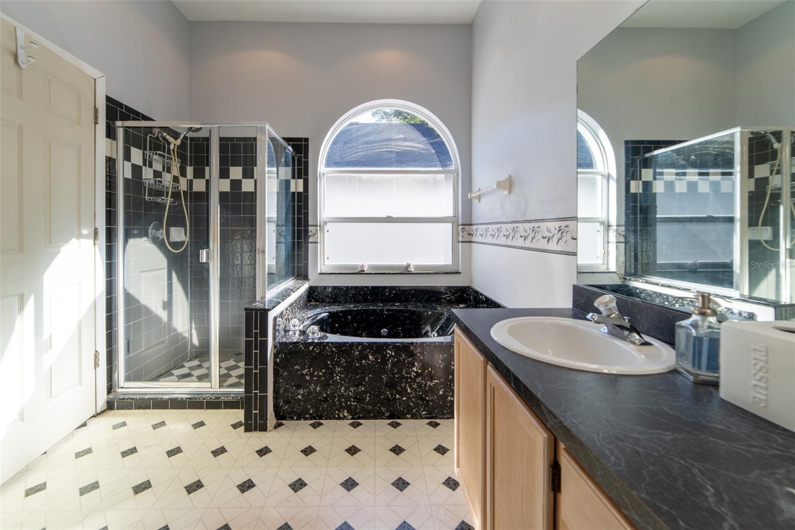 WOODFIELD OAKS - Residential