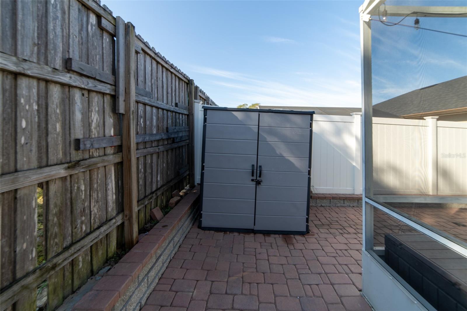 WOODFIELD OAKS - Residential