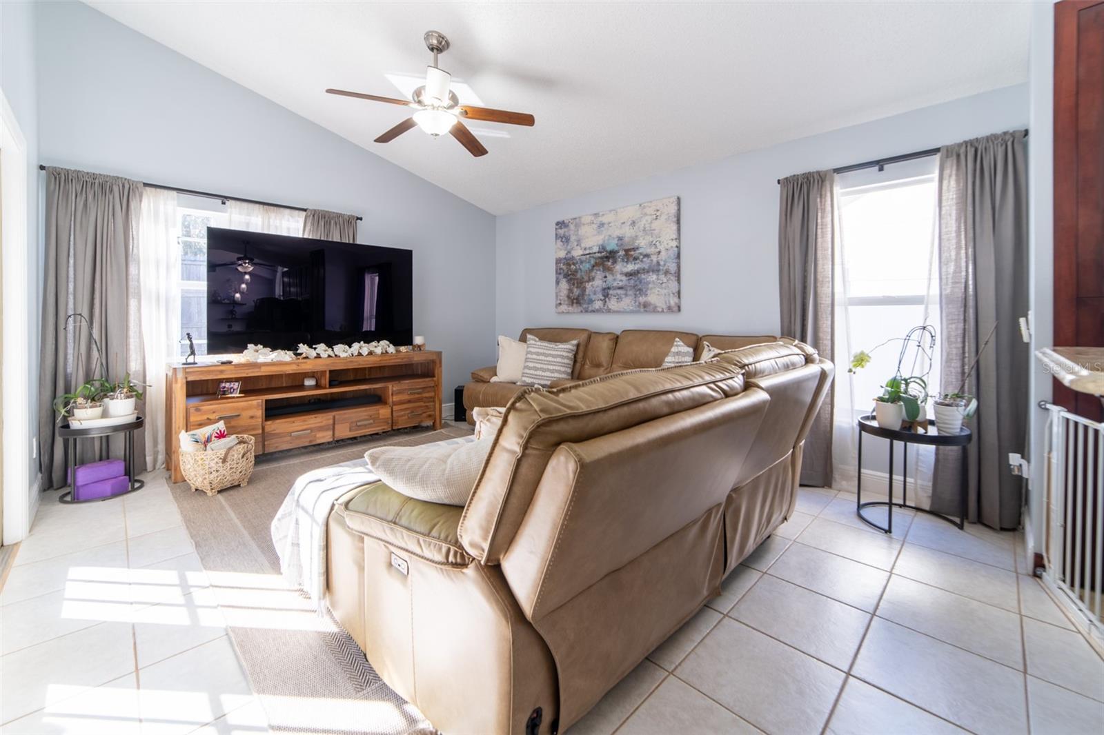 WOODFIELD OAKS - Residential