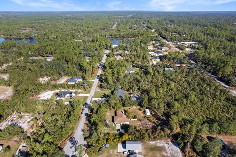 A home in EUSTIS