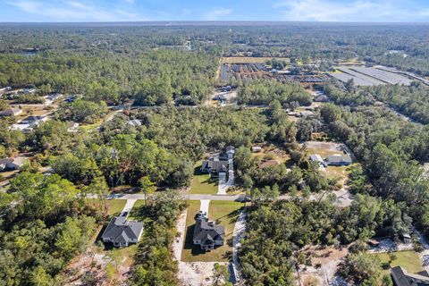 A home in EUSTIS