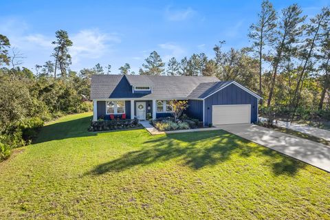 A home in EUSTIS