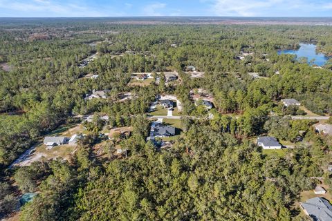 A home in EUSTIS