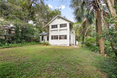 Photo of 210 Colby Lane, Lake Helen, FL 32744 (MLS # V4943911) Photo of 210 Colby Lane, Lake Helen, FL 32744 (MLS # V4943911)