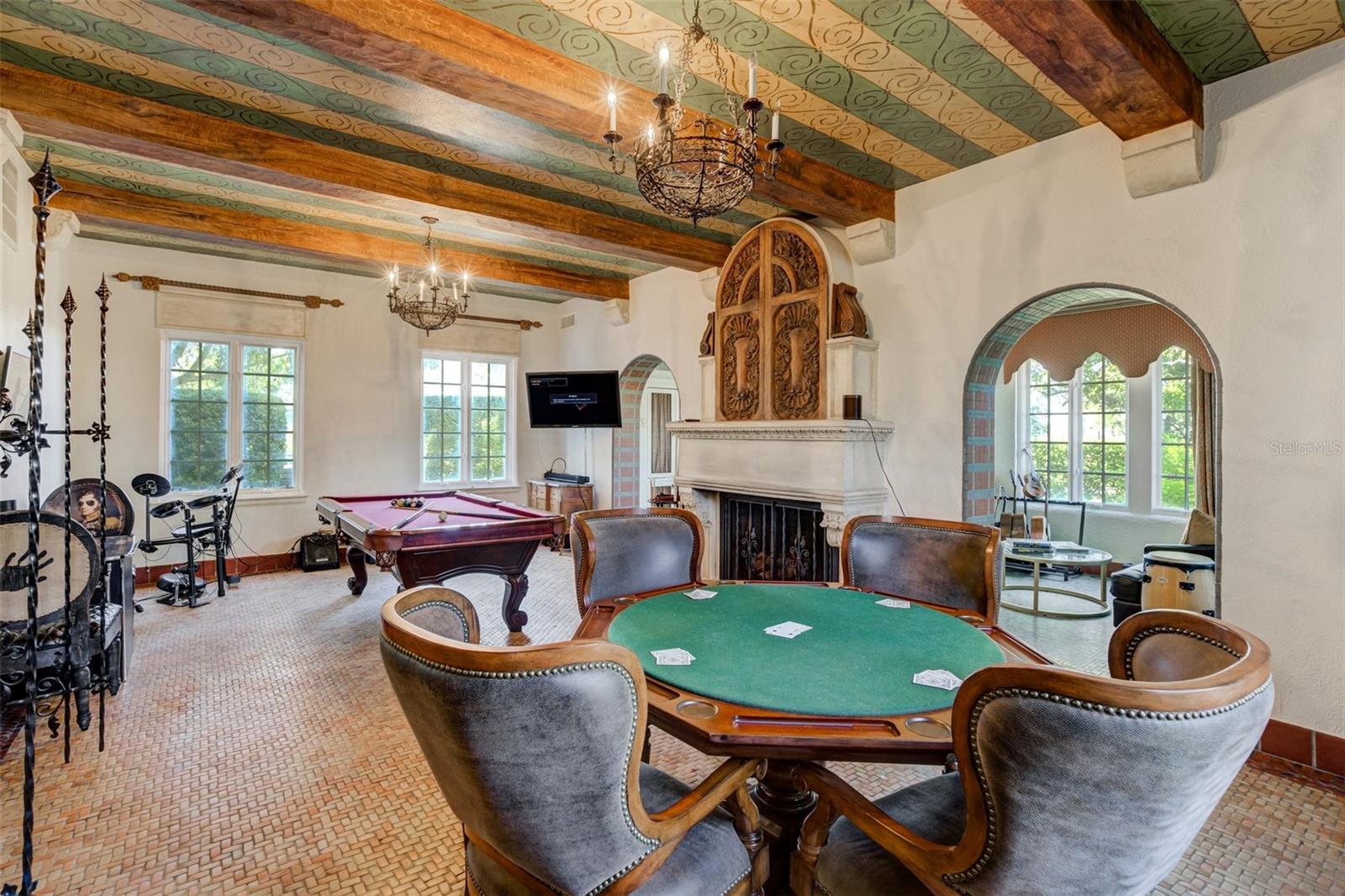 BELLEAIR ESTS - Residential