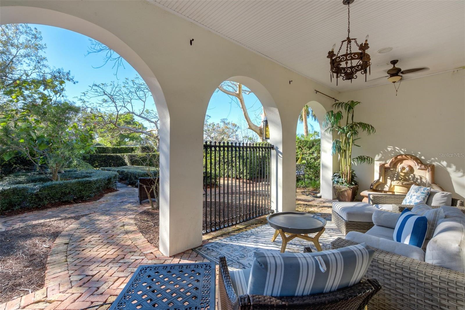 BELLEAIR ESTS - Residential