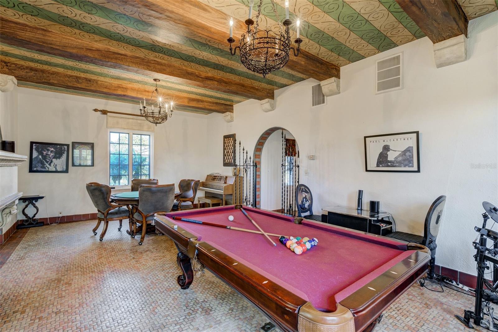 BELLEAIR ESTS - Residential
