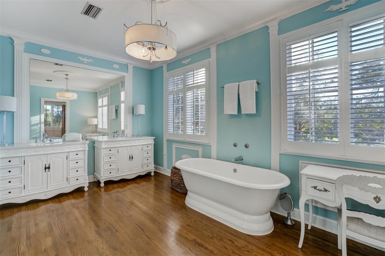 BELLEAIR ESTS - Residential