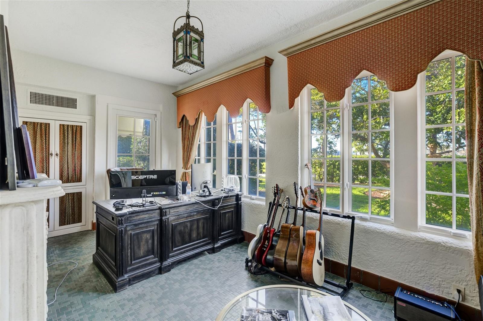 BELLEAIR ESTS - Residential