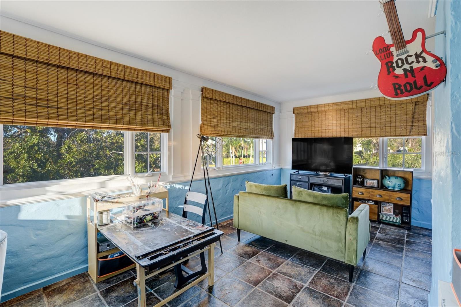 BELLEAIR ESTS - Residential