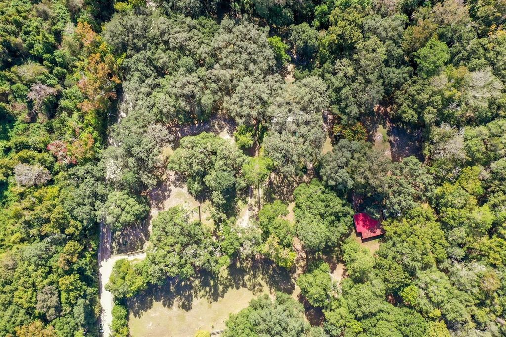 Photo of 4704 NE 255th Drive, Melrose, FL 32666 (MLS # FC313870)