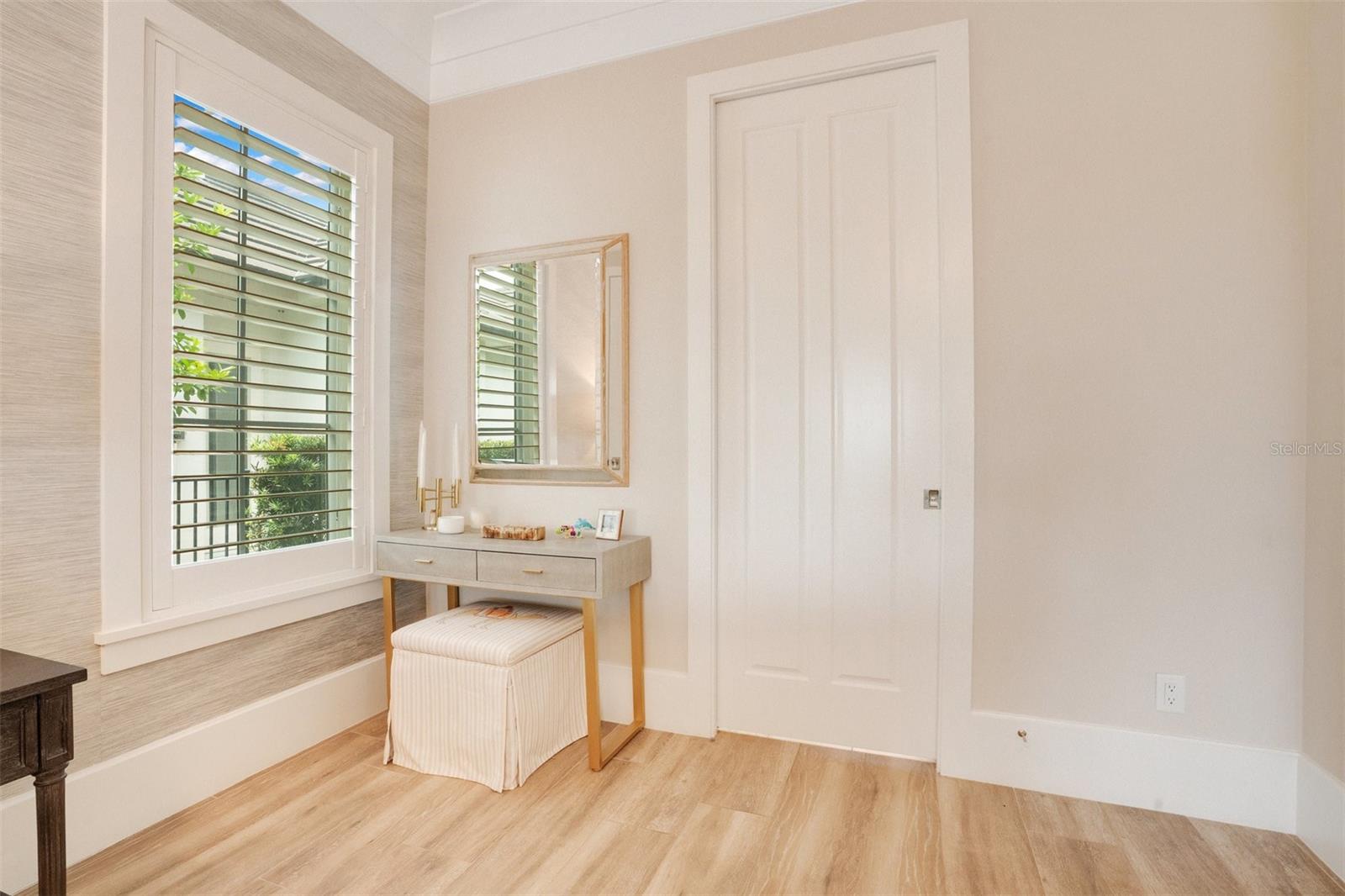 BALDWIN PARKA REP 1 - Residential