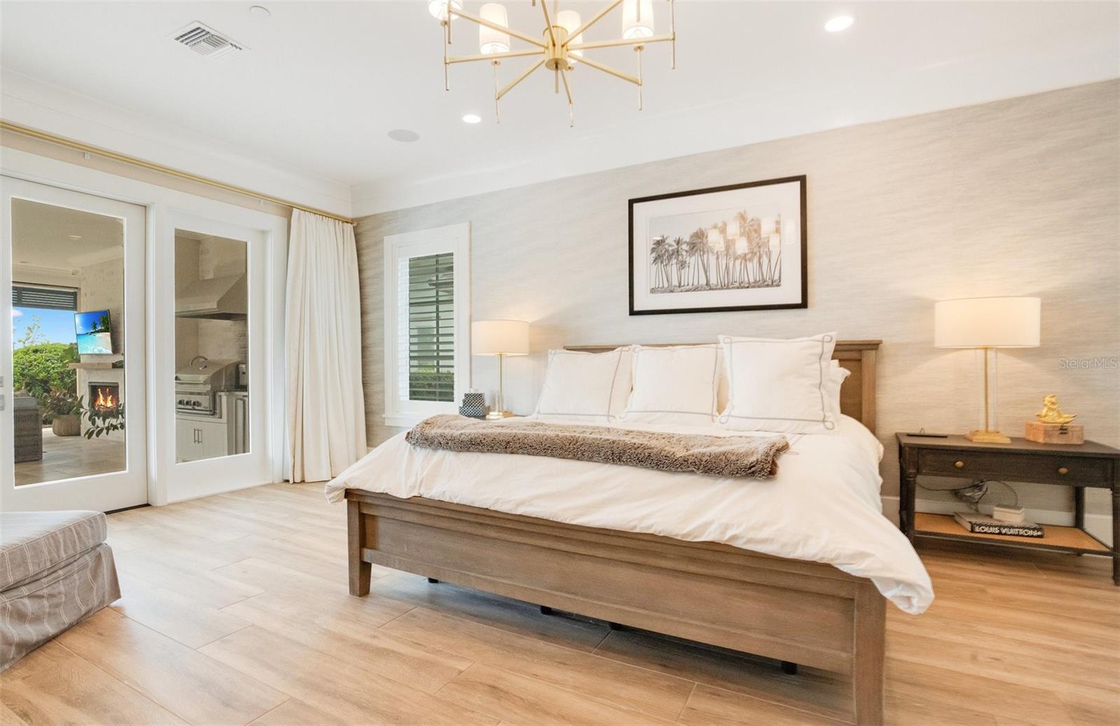 BALDWIN PARKA REP 1 - Residential