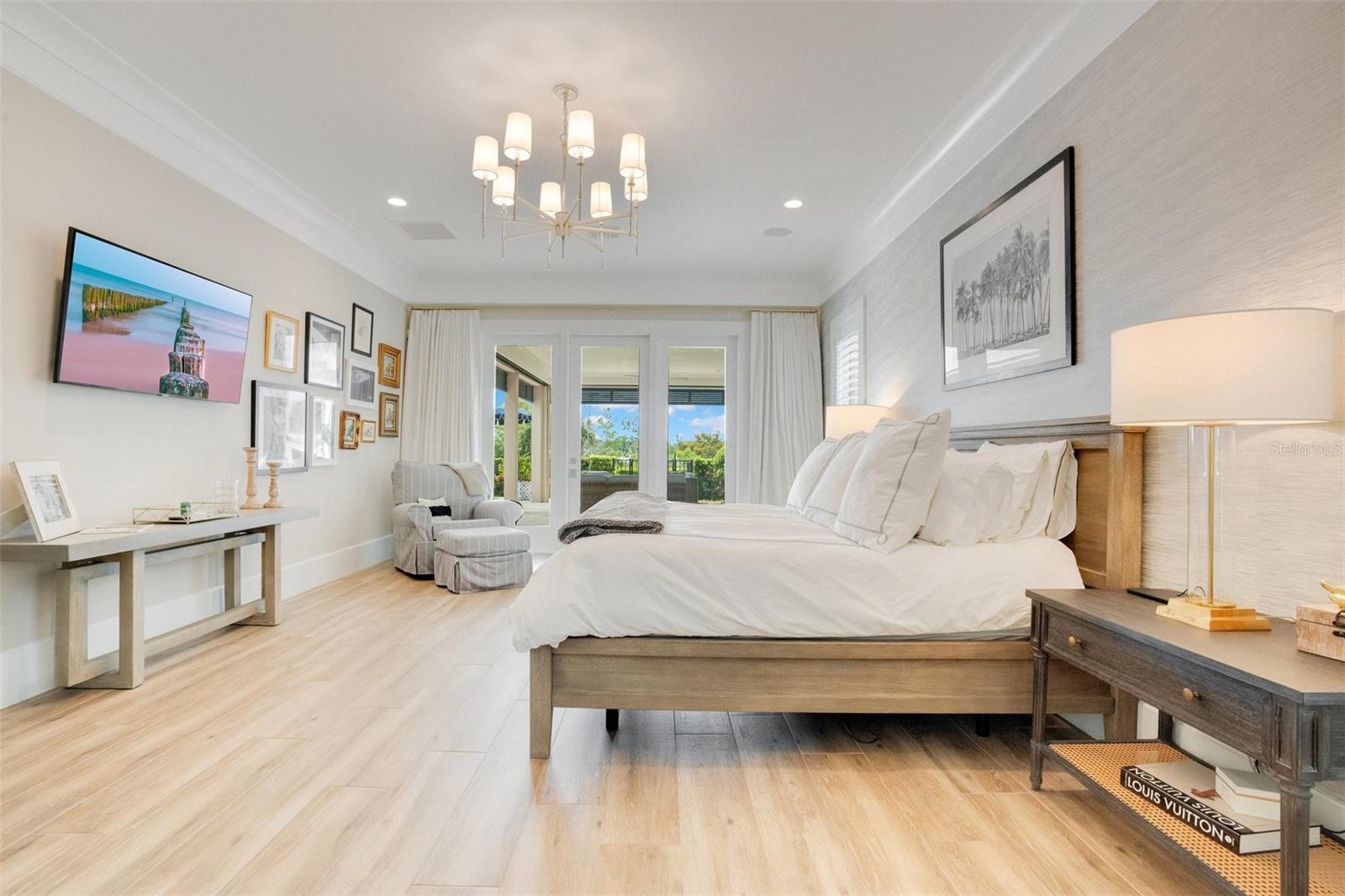 BALDWIN PARKA REP 1 - Residential