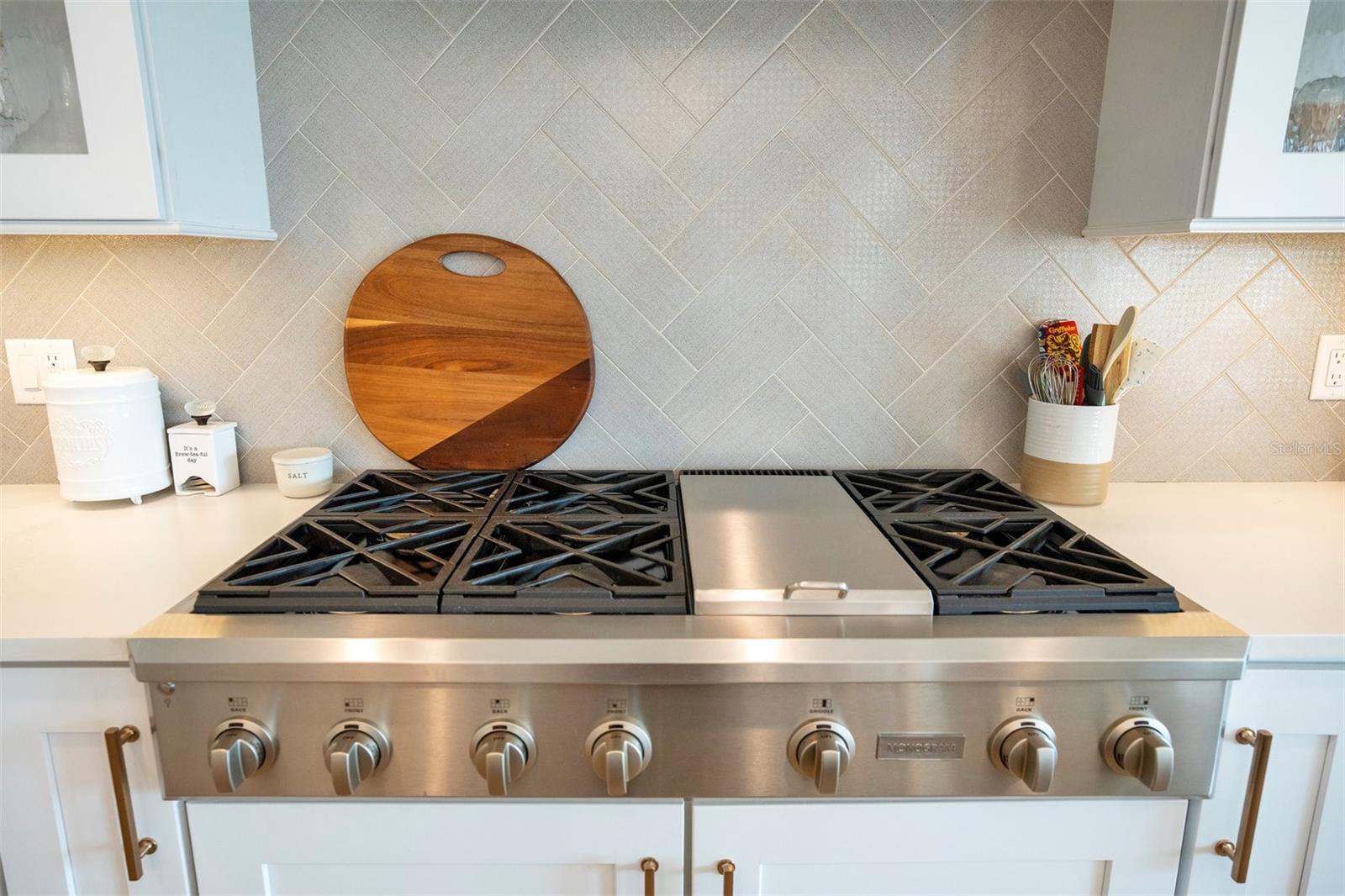 BALDWIN PARKA REP 1 - Residential