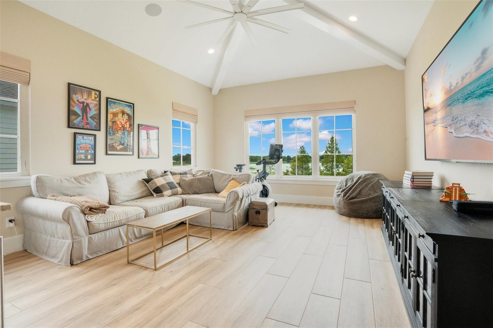 BALDWIN PARKA REP 1 - Residential