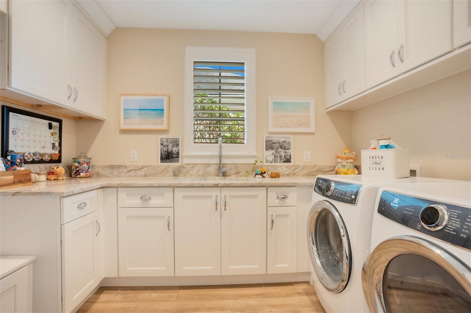 BALDWIN PARKA REP 1 - Residential