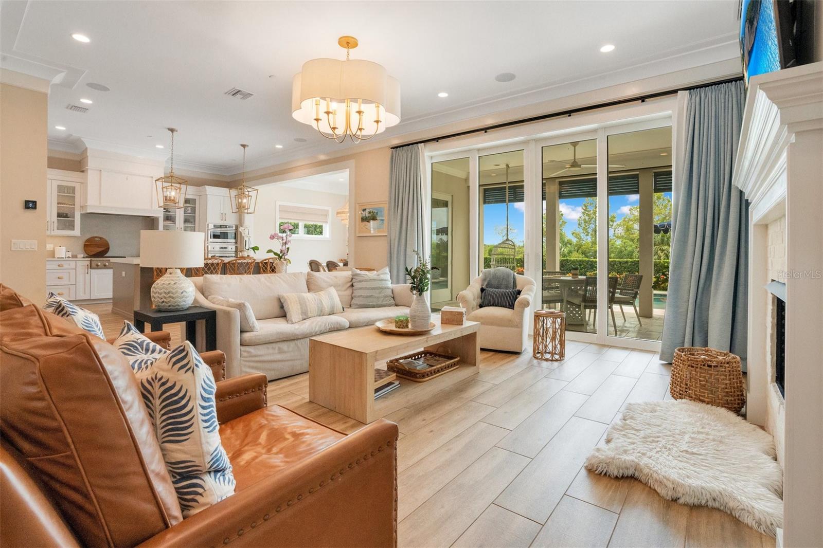 BALDWIN PARKA REP 1 - Residential